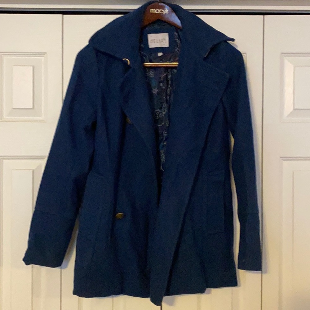 delia's pe coat